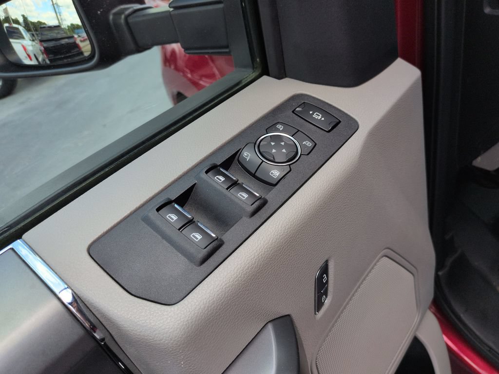 Used 2020 Ford F250 XLT w/ XLT Premium Package AWD/4WD image 11