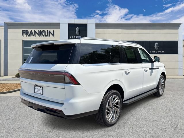 New 2026 Lincoln Navigator L Premier AWD/4WD image 7