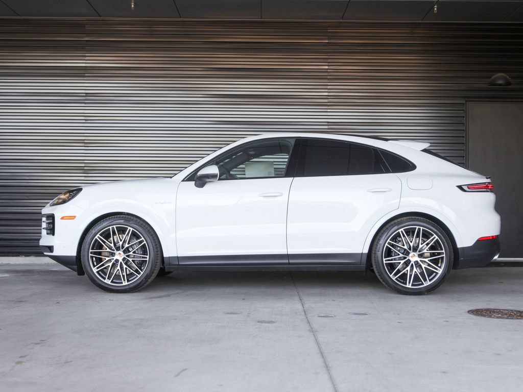 New 2026 Porsche Cayenne E-Hybrid Coupe AWD/4WD image 2