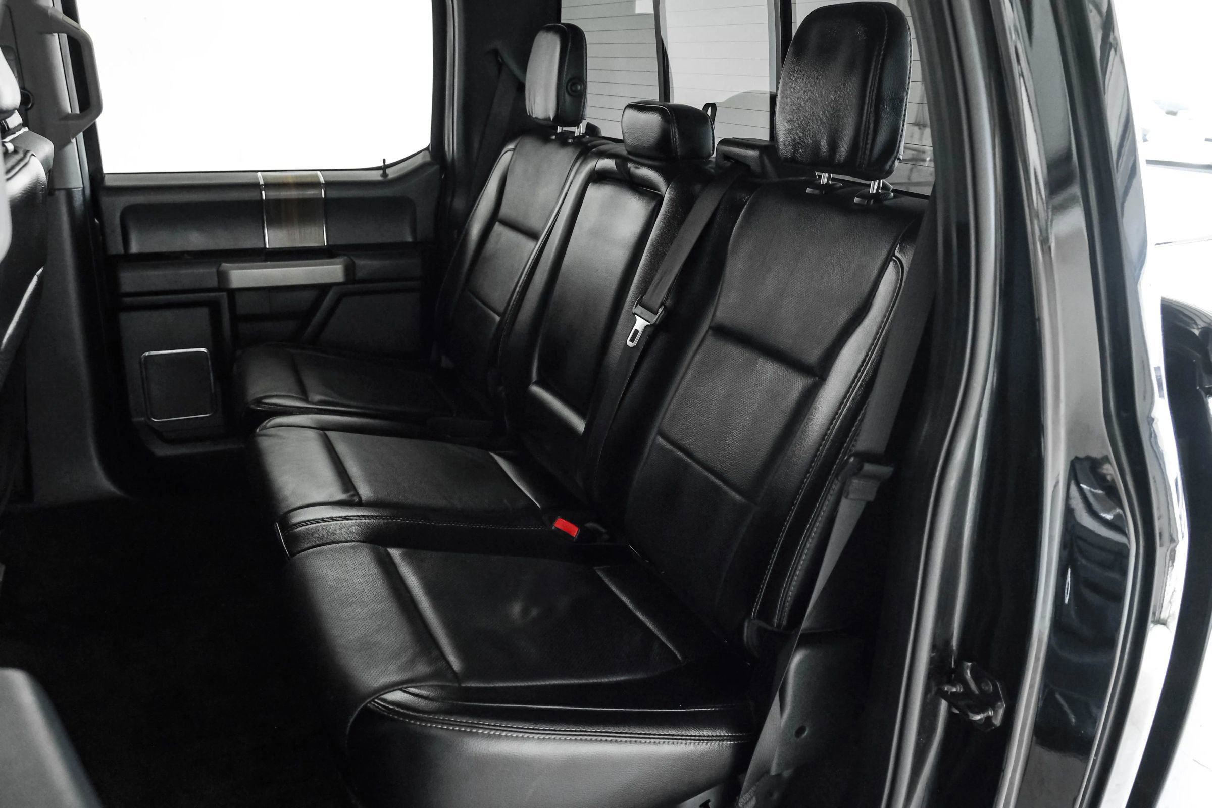 Used 2017 Ford F150 Lariat RWD image 31