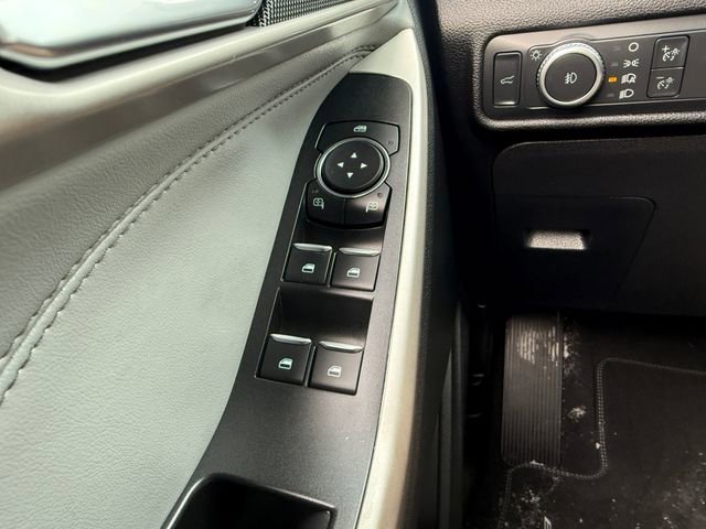 Used 2022 Ford Explorer XLT w/ Equipment Group 202A image 21