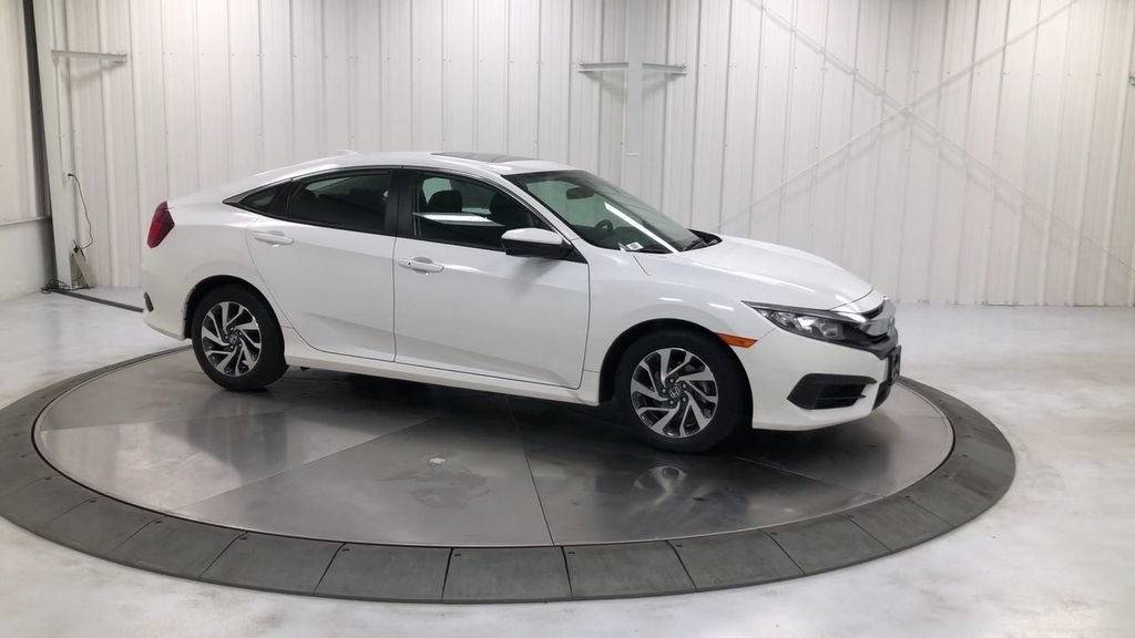 Used 2018 Honda Civic EX image 2