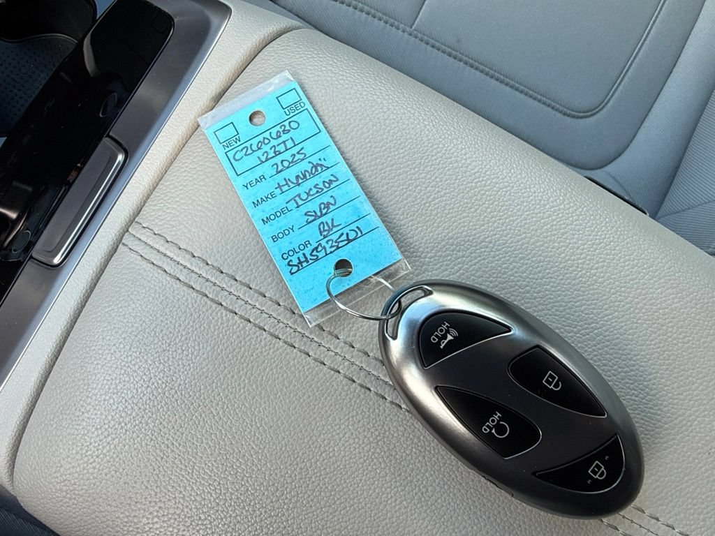 Used 2025 Hyundai Tucson SEL AWD/4WD image 37