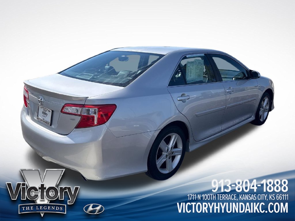 Used 2012 Toyota Camry SE FWD image 5