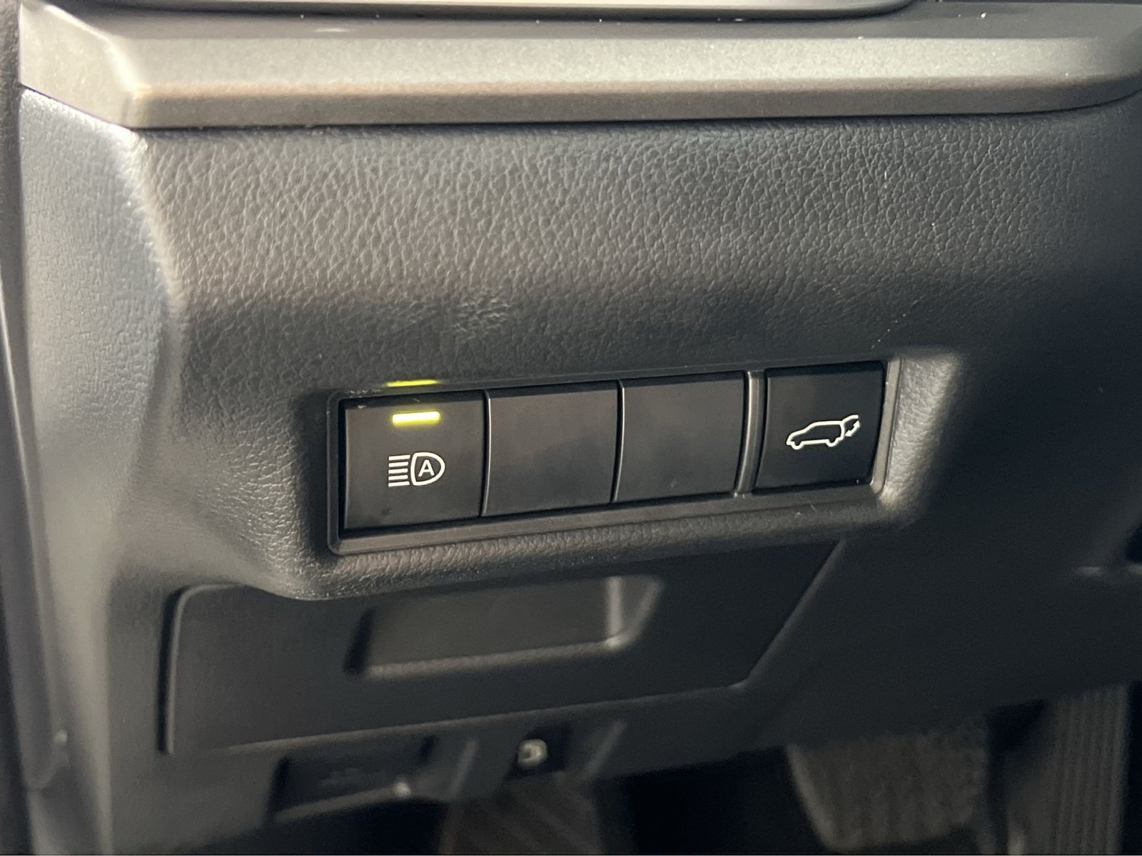 Used 2025 Toyota Grand Highlander AWD image 32