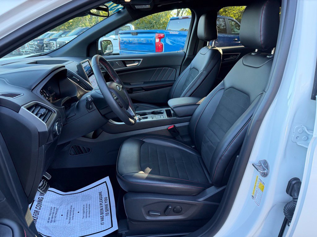 Certified 2024 Ford Edge ST-Line AWD/4WD image 12