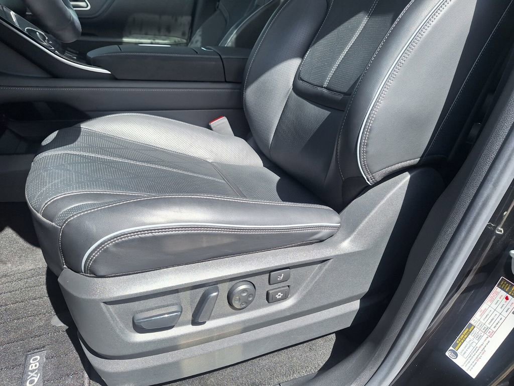Used 2025 INFINITI QX80 Sensory AWD/4WD image 10