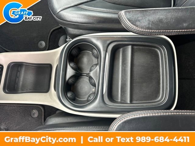 Used 2017 Chrysler Pacifica Touring-L w/ Tire & Wheel Group image 24