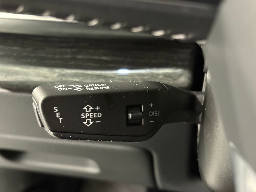 Used 2019 Audi Q8 Premium Plus w/ Premium Plus image 16