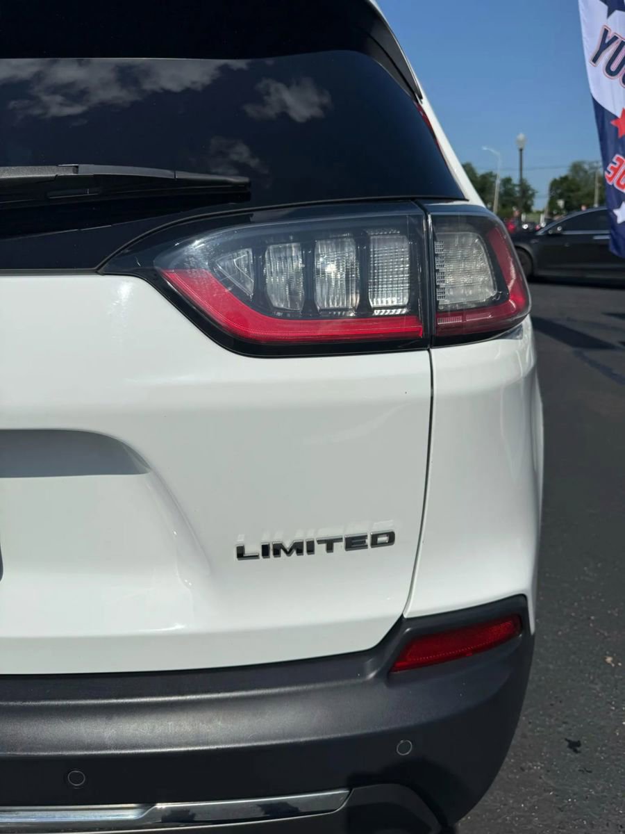 Used 2019 Jeep Cherokee Limited AWD/4WD image 52