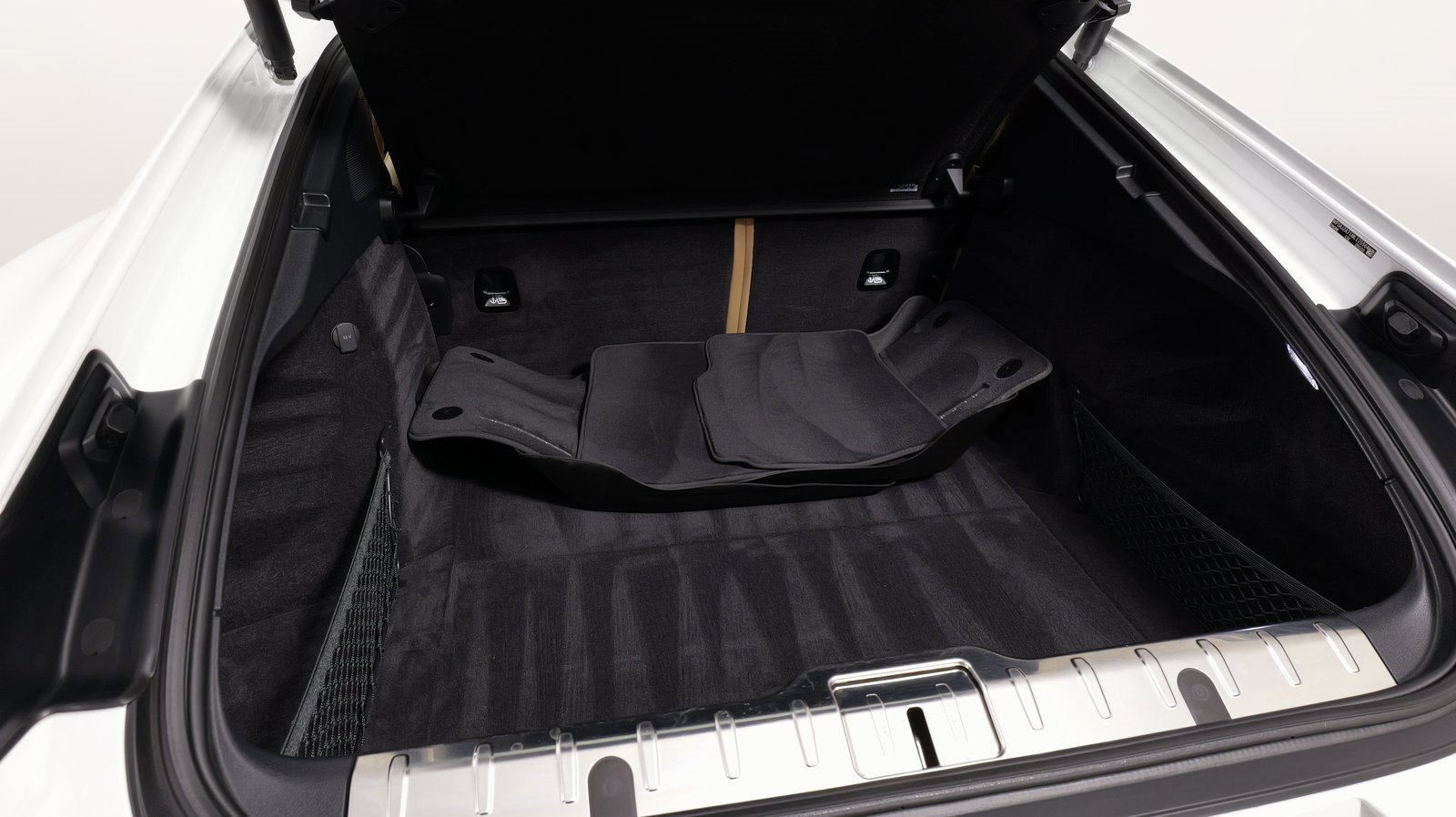 Used 2021 Porsche Panamera 4 image 67