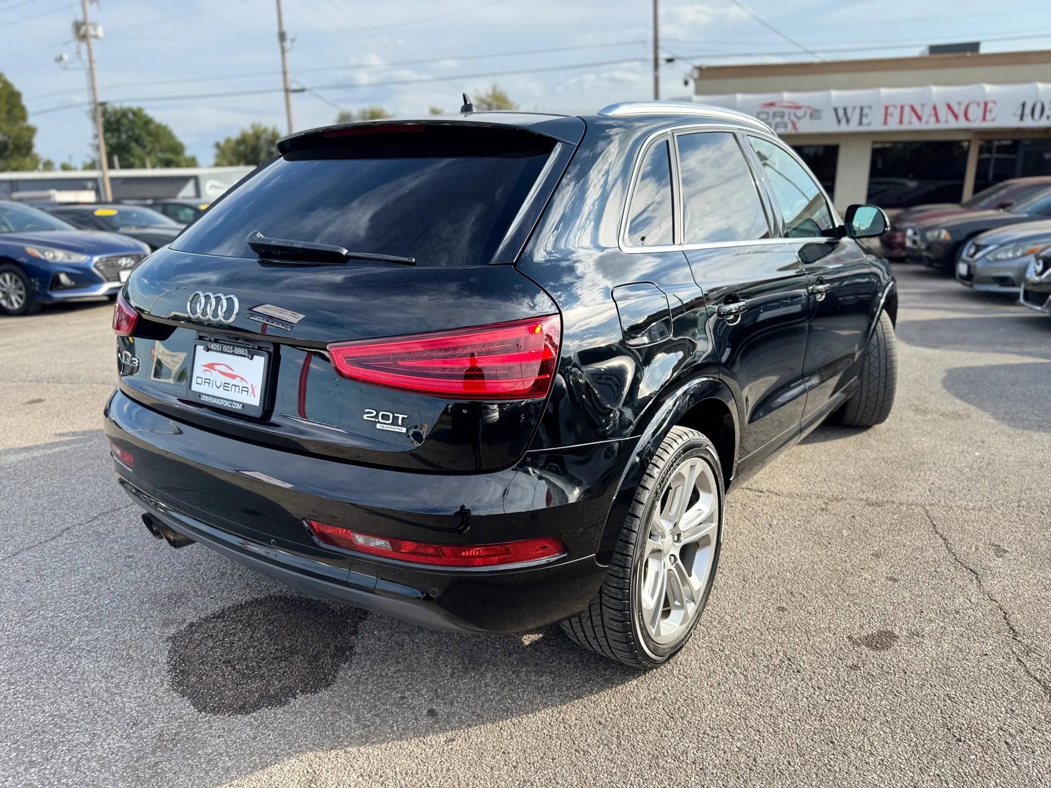 Used 2015 Audi Q3 2.0T Prestige w/ Prestige Package image 3