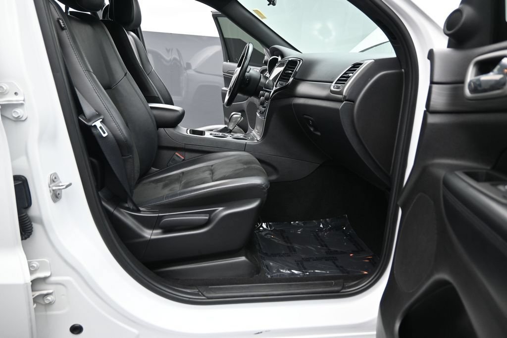 Used 2021 Jeep Grand Cherokee Laredo X RWD image 17