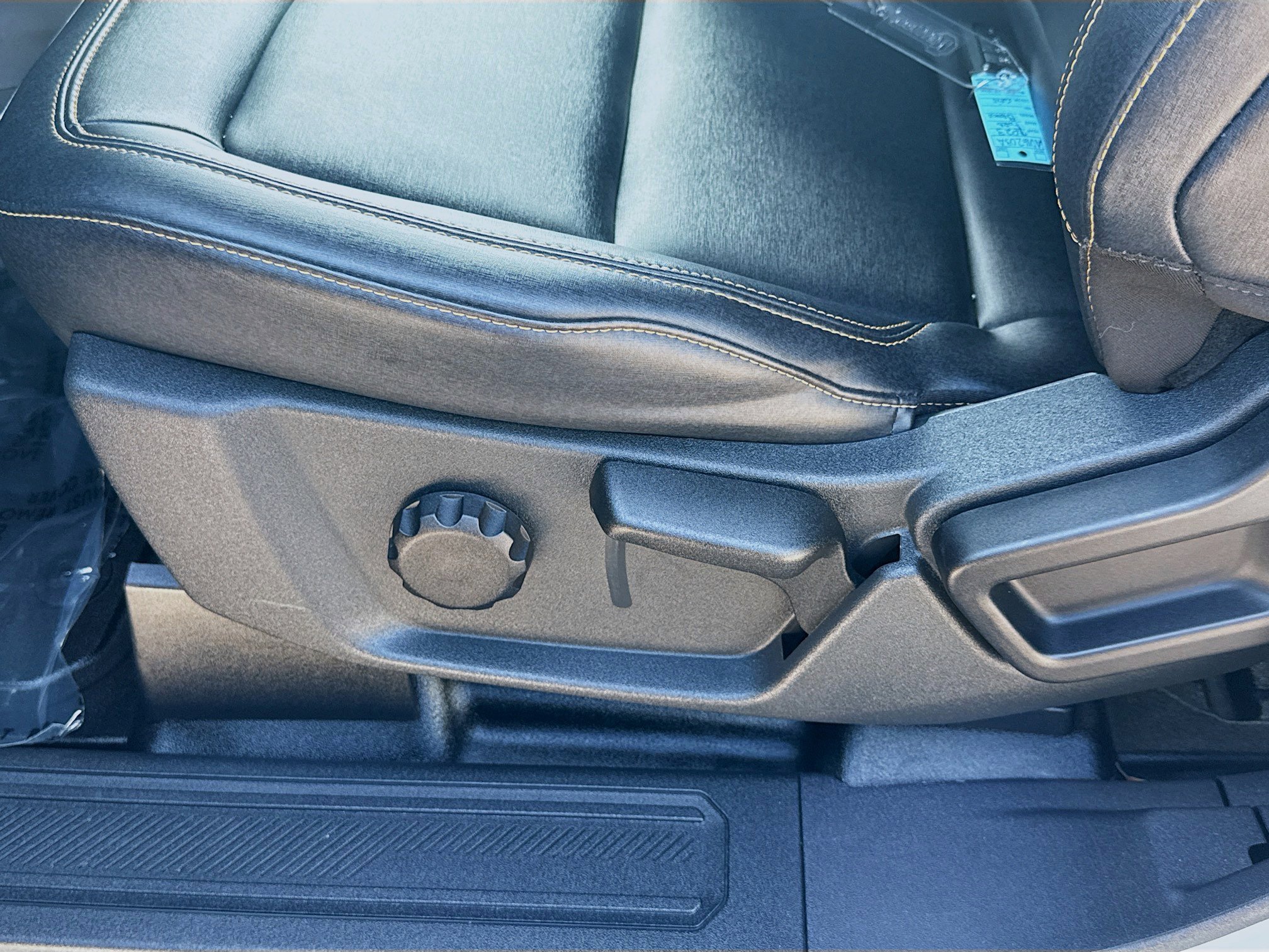 Used 2023 Ford Bronco Badlands w/ Sasquatch Package image 17