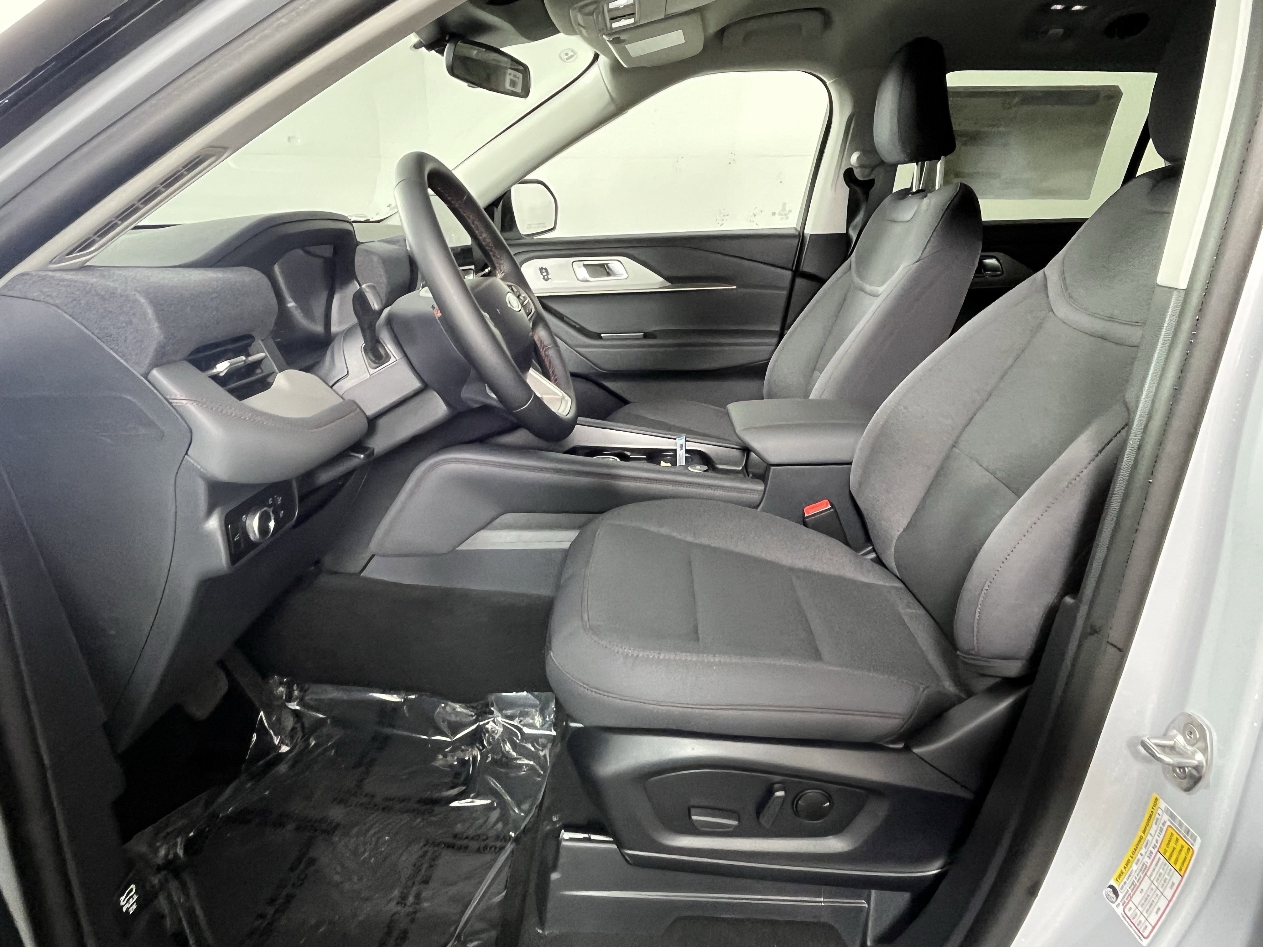 New 2026 Ford Explorer Active AWD/4WD image 9