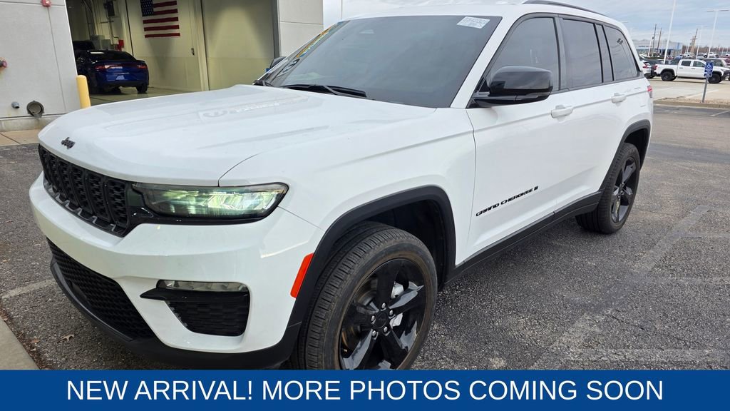 Used 2024 Jeep Grand Cherokee Limited w/ Black Appearance Package
