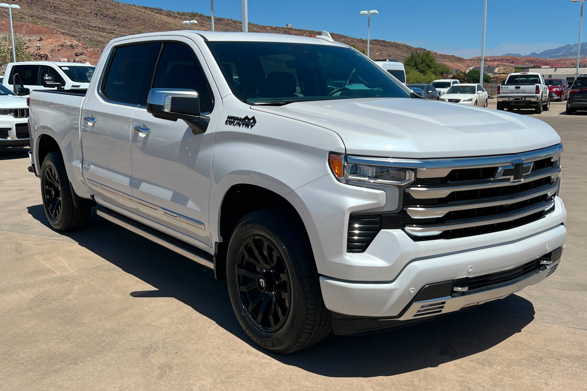 Used 2024 Chevrolet Silverado 1500 High Country w/ Technology Package AWD/4WD image 8