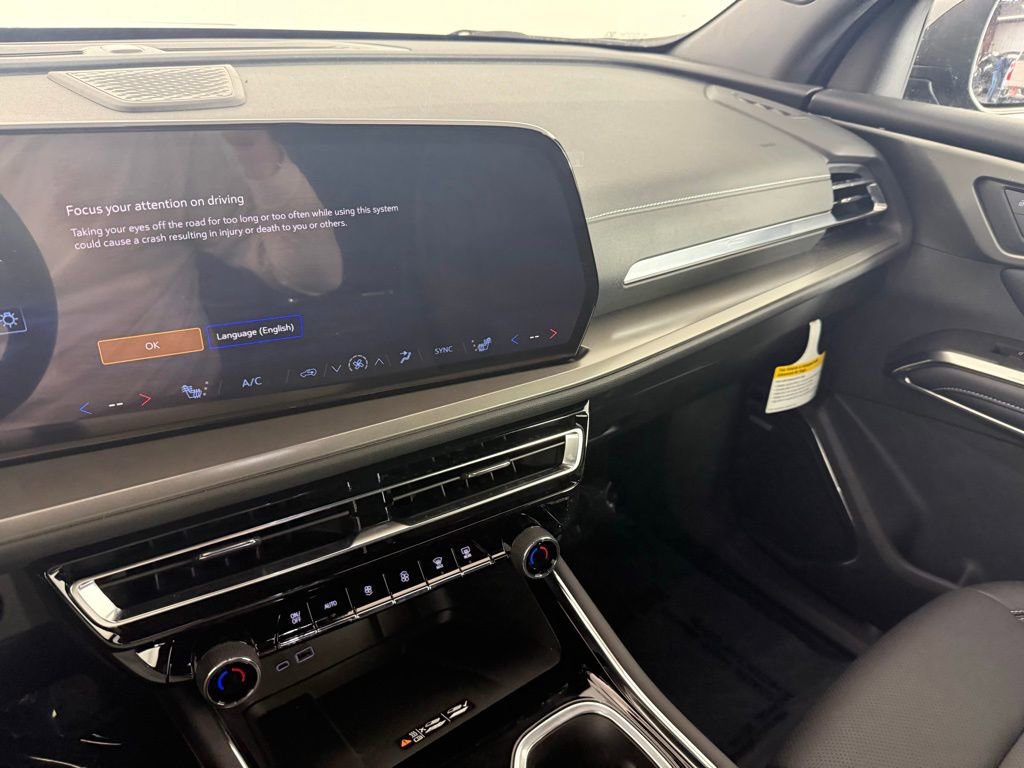 New 2025 Chevrolet Traverse LT w/ Enhanced Driving Package image 25