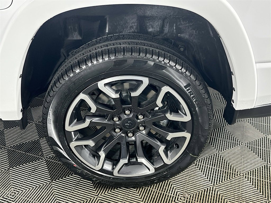 New 2025 RAM 1500 Limited image 17