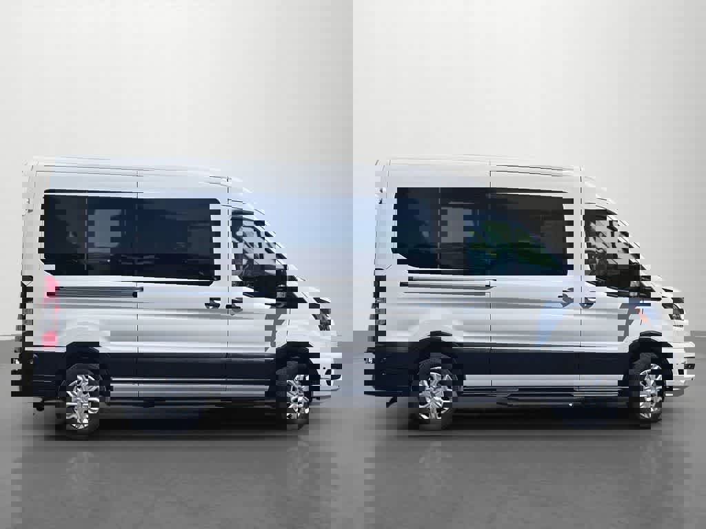 Used 2024 Ford Transit 350 XLT image 7