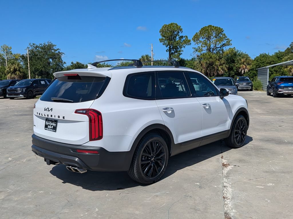Certified 2022 Kia Telluride SX w/ Towing Package FWD image 8