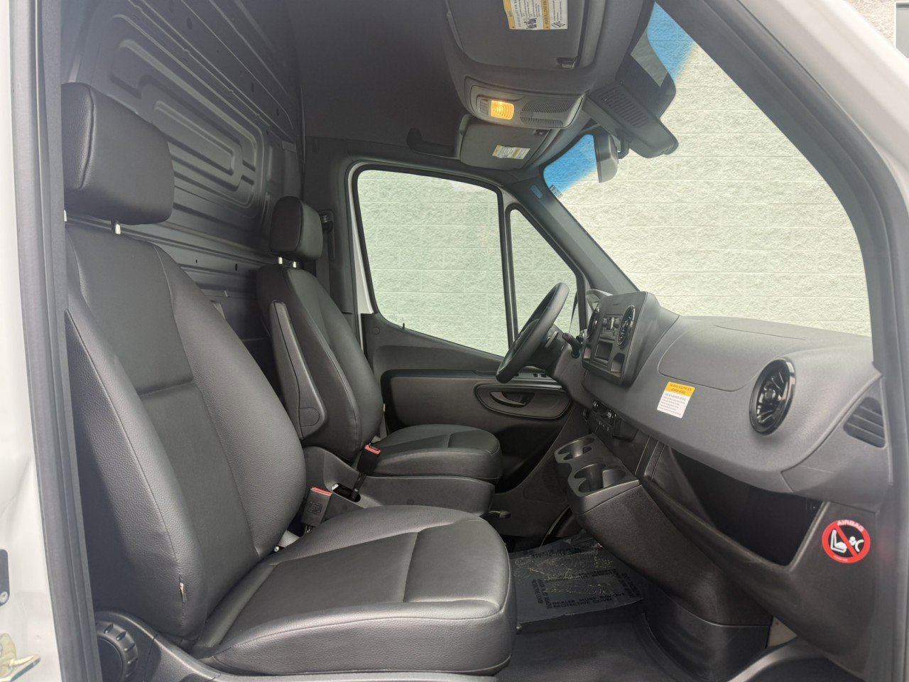 Used 2021 Mercedes-Benz Sprinter 3500 image 10