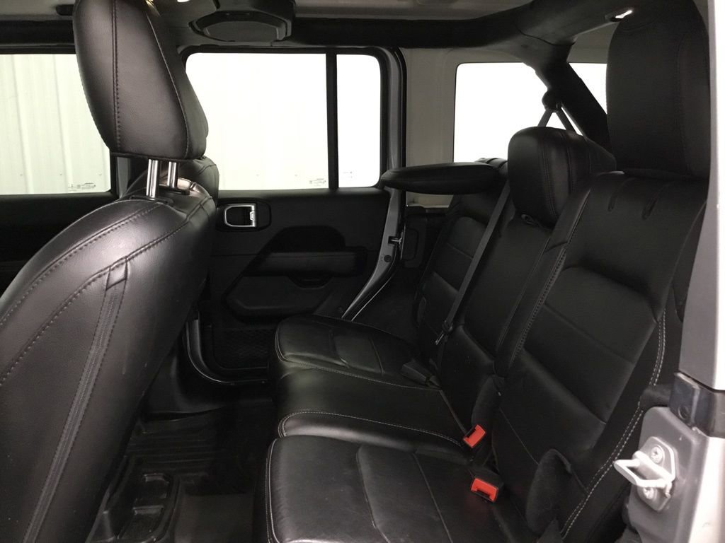 Used 2020 Jeep Wrangler Unlimited Sahara AWD/4WD image 28
