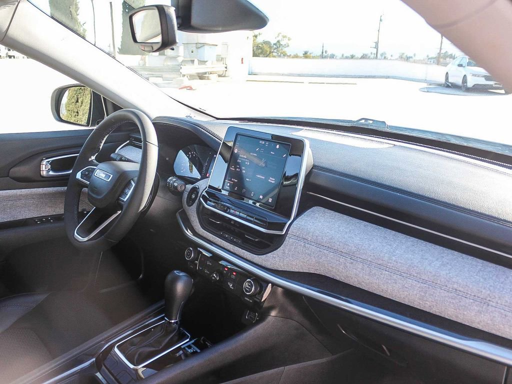 Used 2022 Jeep Compass Latitude image 16