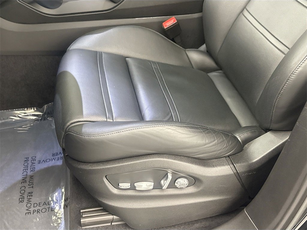 Used 2021 Porsche Cayenne Coupe image 18