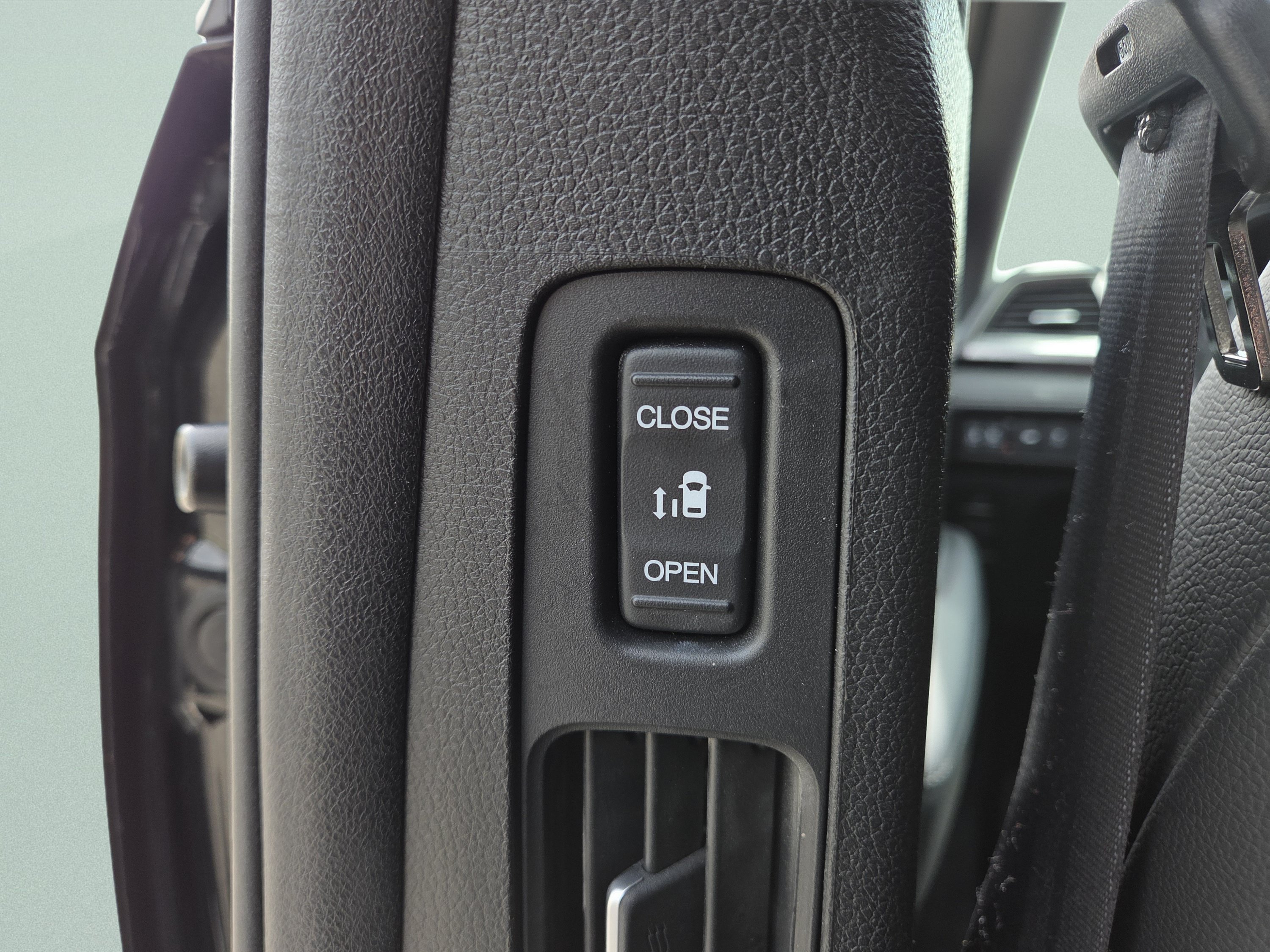Certified 2025 Honda Odyssey Sport-L image 32
