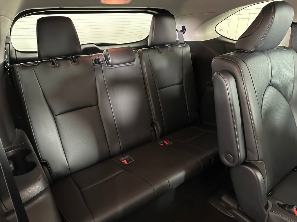 Used 2020 Toyota Highlander Limited AWD/4WD image 19
