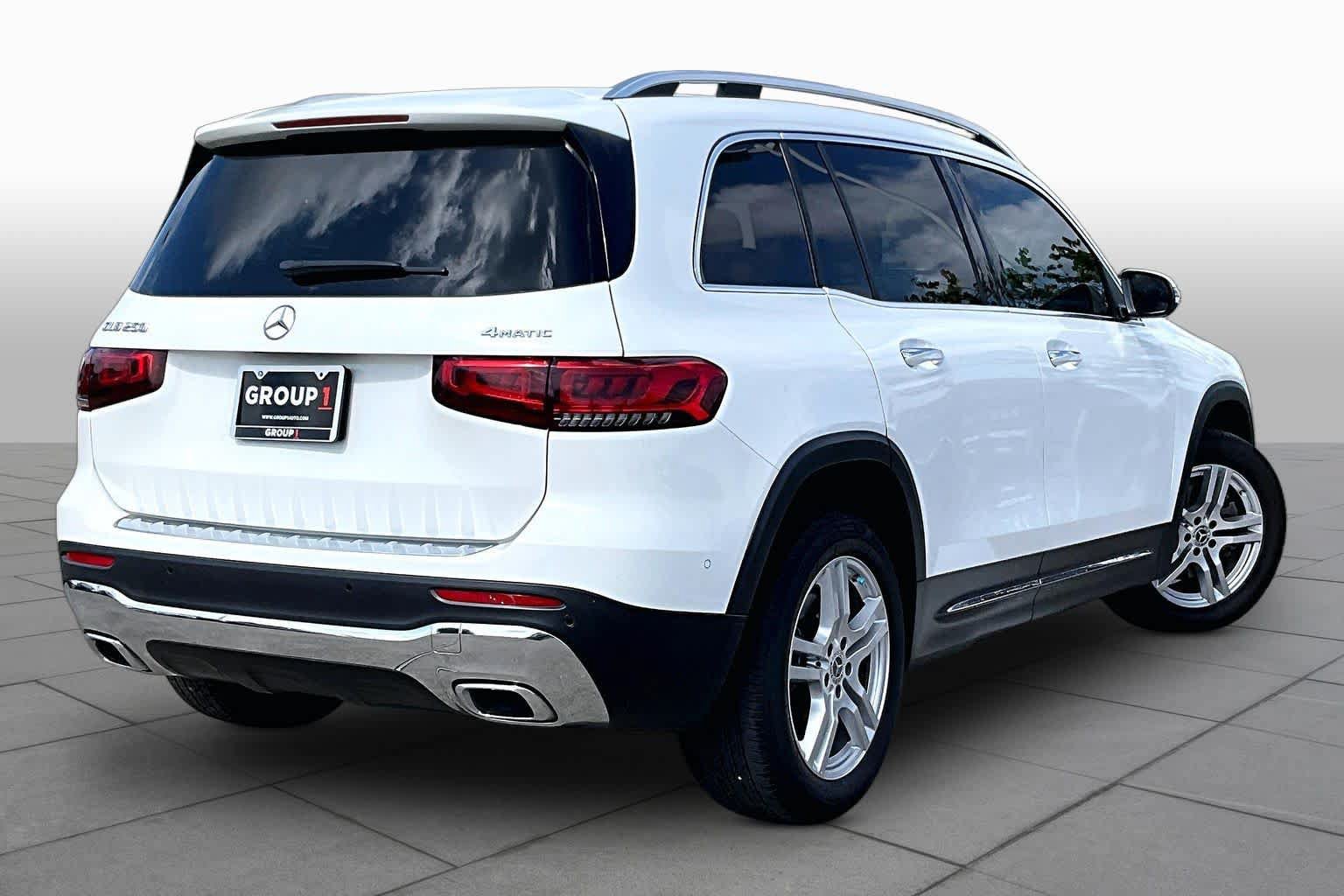 Used 2022 Mercedes-Benz GLB 250 4MATIC image 12