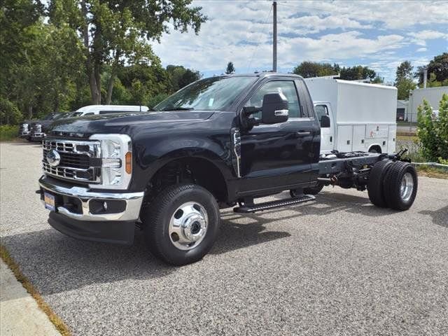 New 2024 Ford F350 XLT w/ XLT Value Package image 4