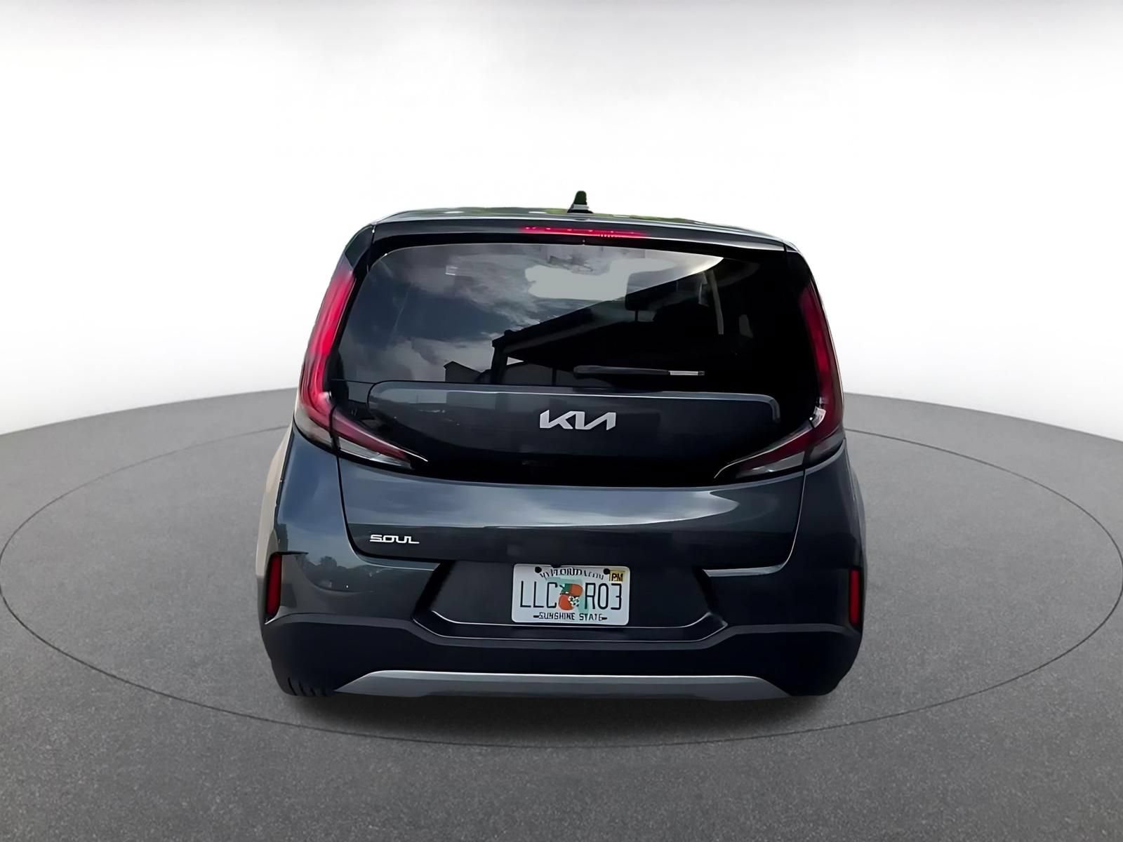 Used 2025 Kia Soul LX w/ LX Technology Package FWD image 12
