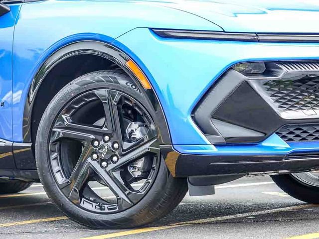 New 2026 Chevrolet Equinox EV RS FWD image 4