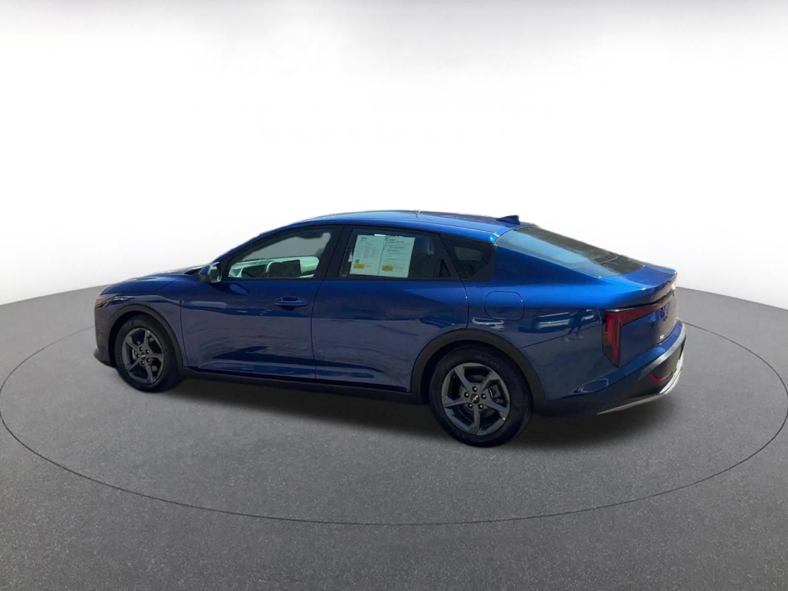Used 2025 Kia K4 LXS image 10