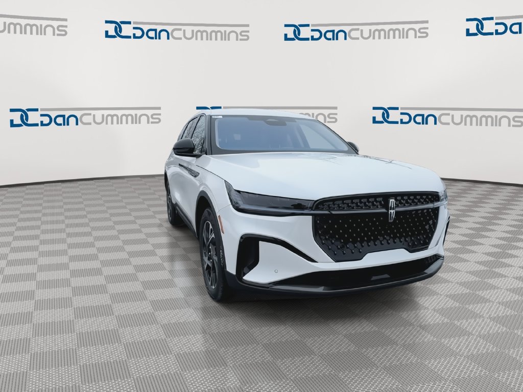 New 2026 Lincoln Nautilus Premier w/ Jet Appearance Package AWD/4WD image 3