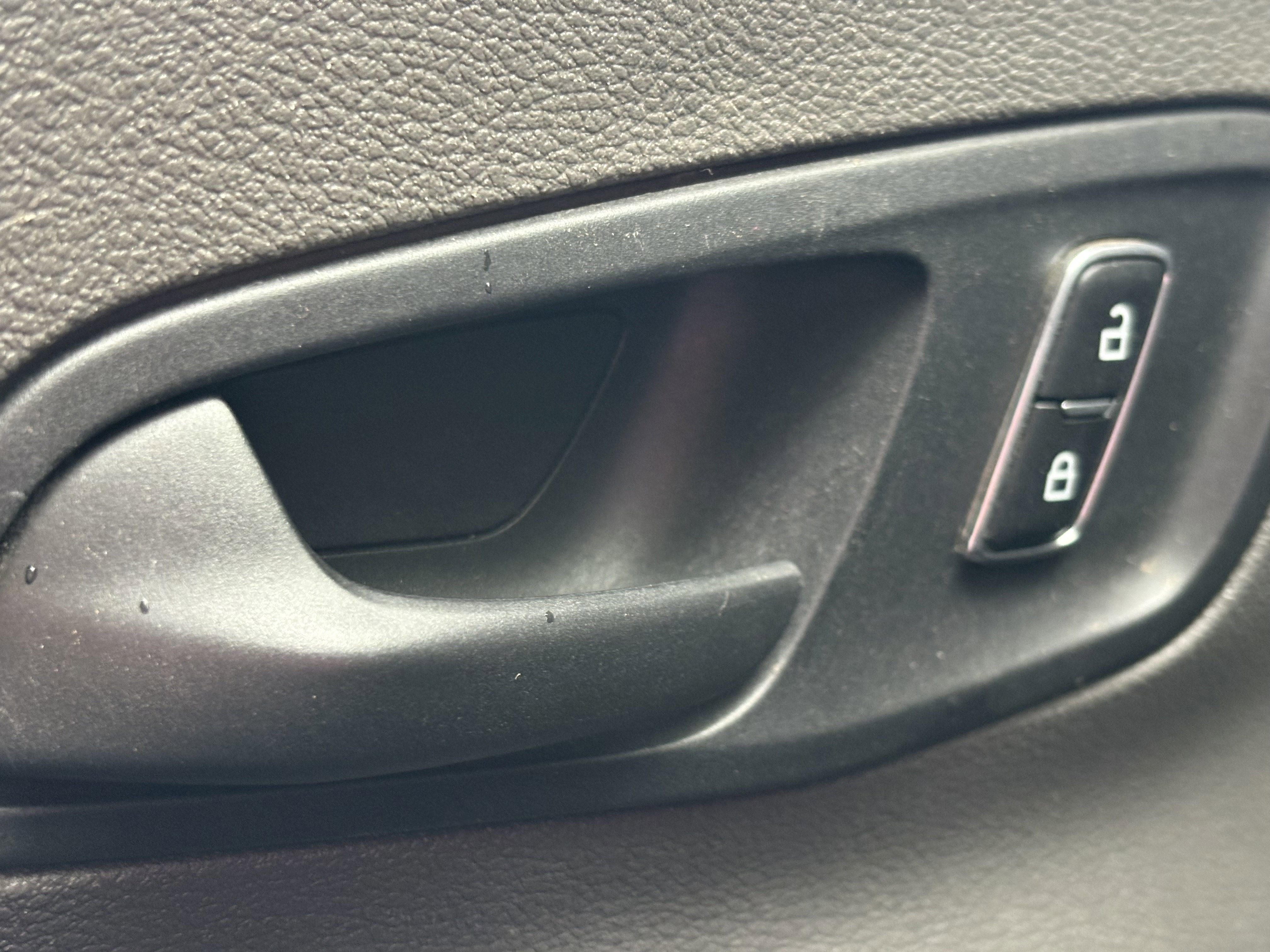 Used 2023 Ford Transit 350 XLT image 24