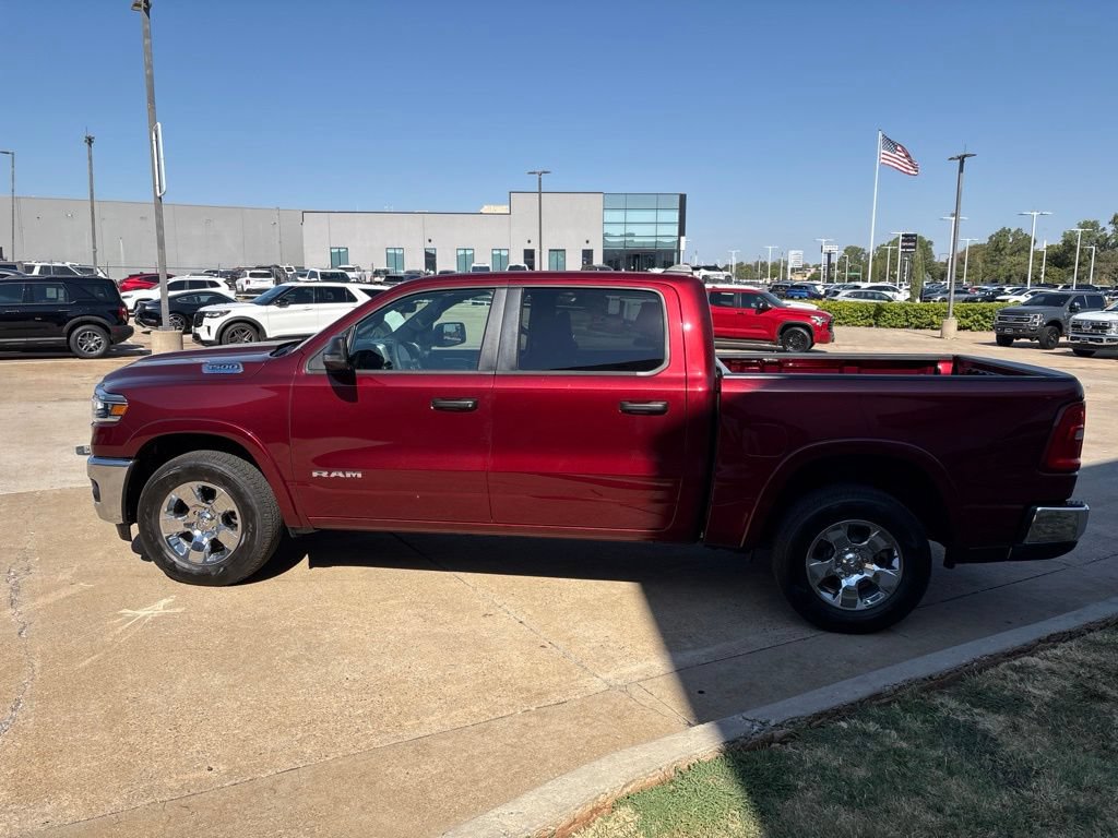 Used 2025 RAM 1500 Big Horn AWD/4WD image 7