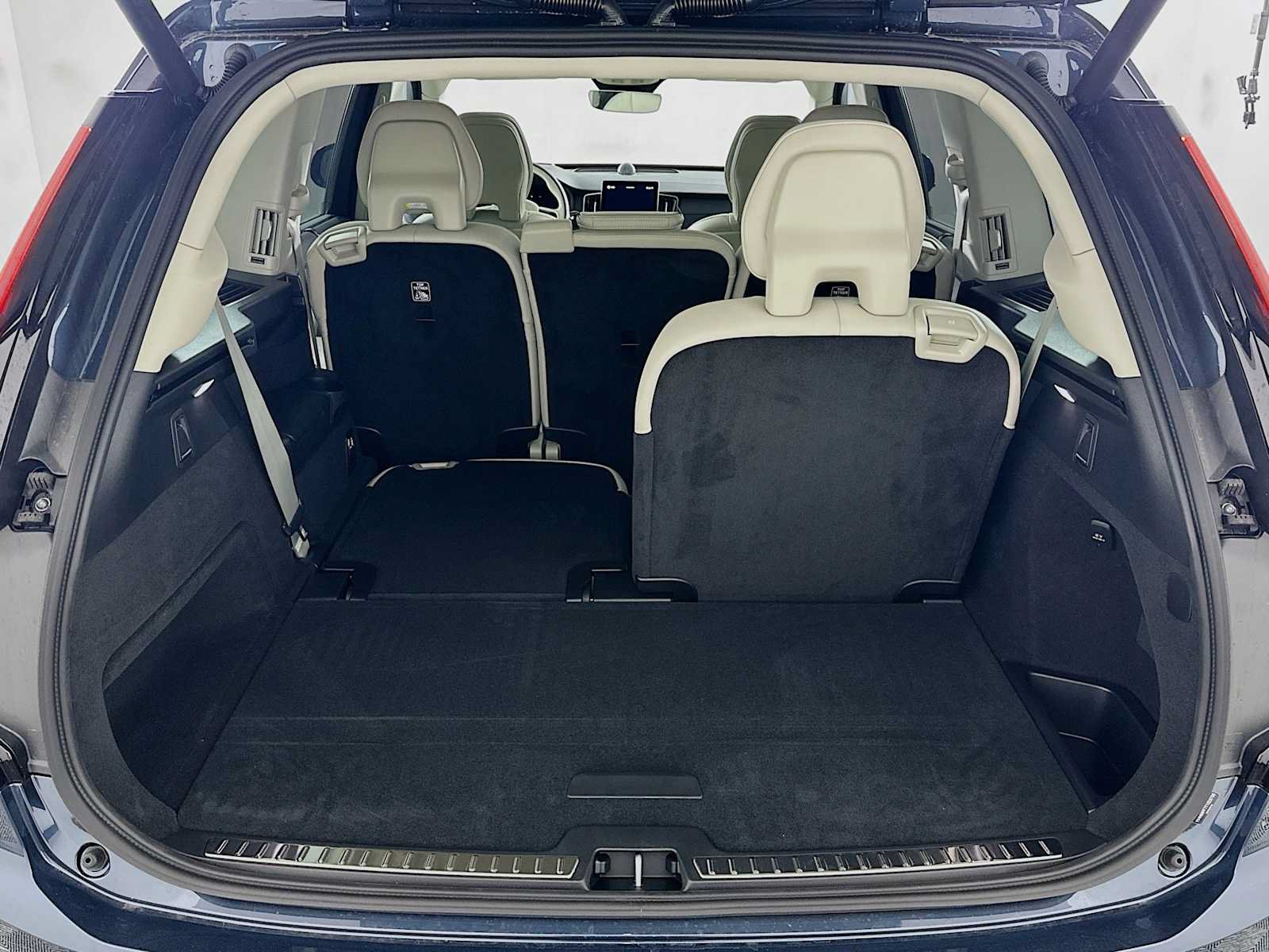 New 2026 Volvo XC90 T8 Ultra w/ Protection Package AWD/4WD image 24