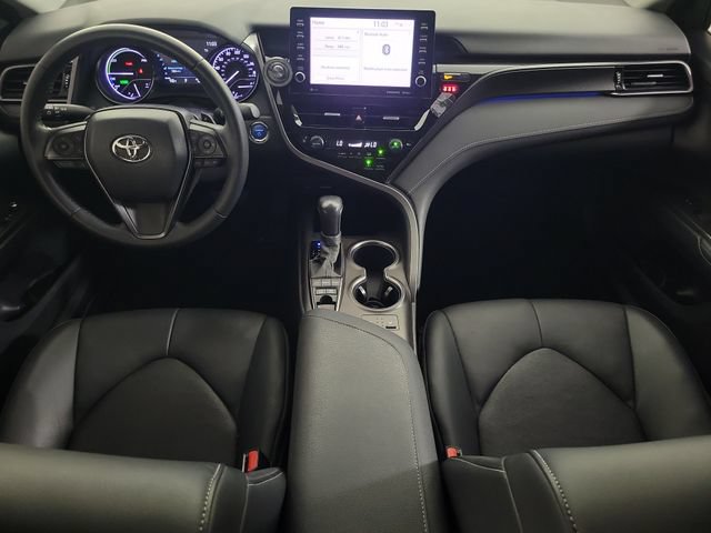 Used 2022 Toyota Camry XSE FWD image 9