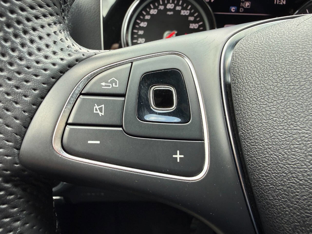 Used 2018 Mercedes-Benz E 300 image 38