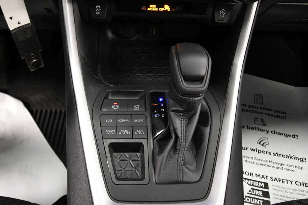Certified 2023 Toyota RAV4 LE image 16