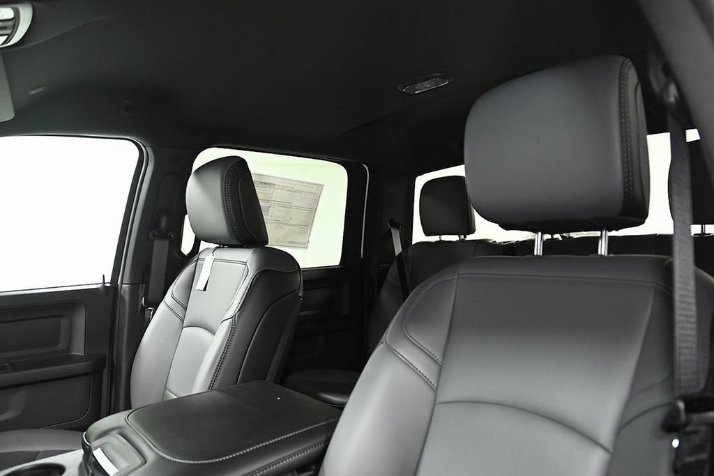 New 2024 RAM 2500 Tradesman w/ Chrome Appearance Group AWD/4WD image 13