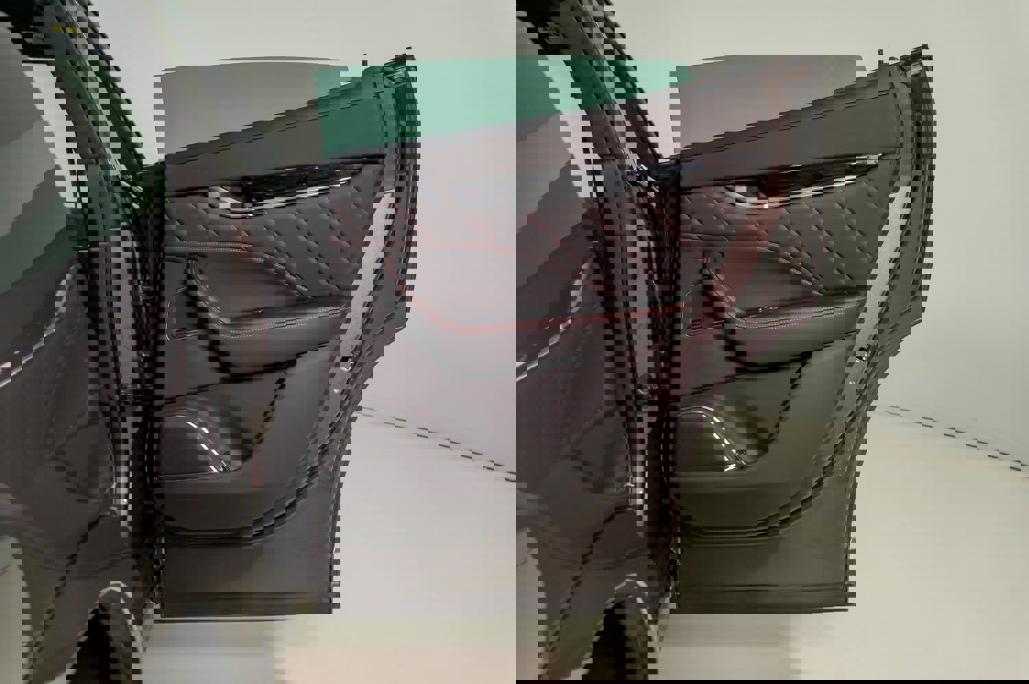 Used 2024 Maserati Levante GT Ultima image 27