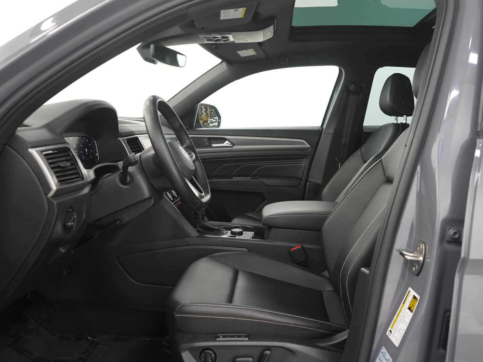 Used 2020 Volkswagen Atlas Cross Sport SEL AWD/4WD image 23