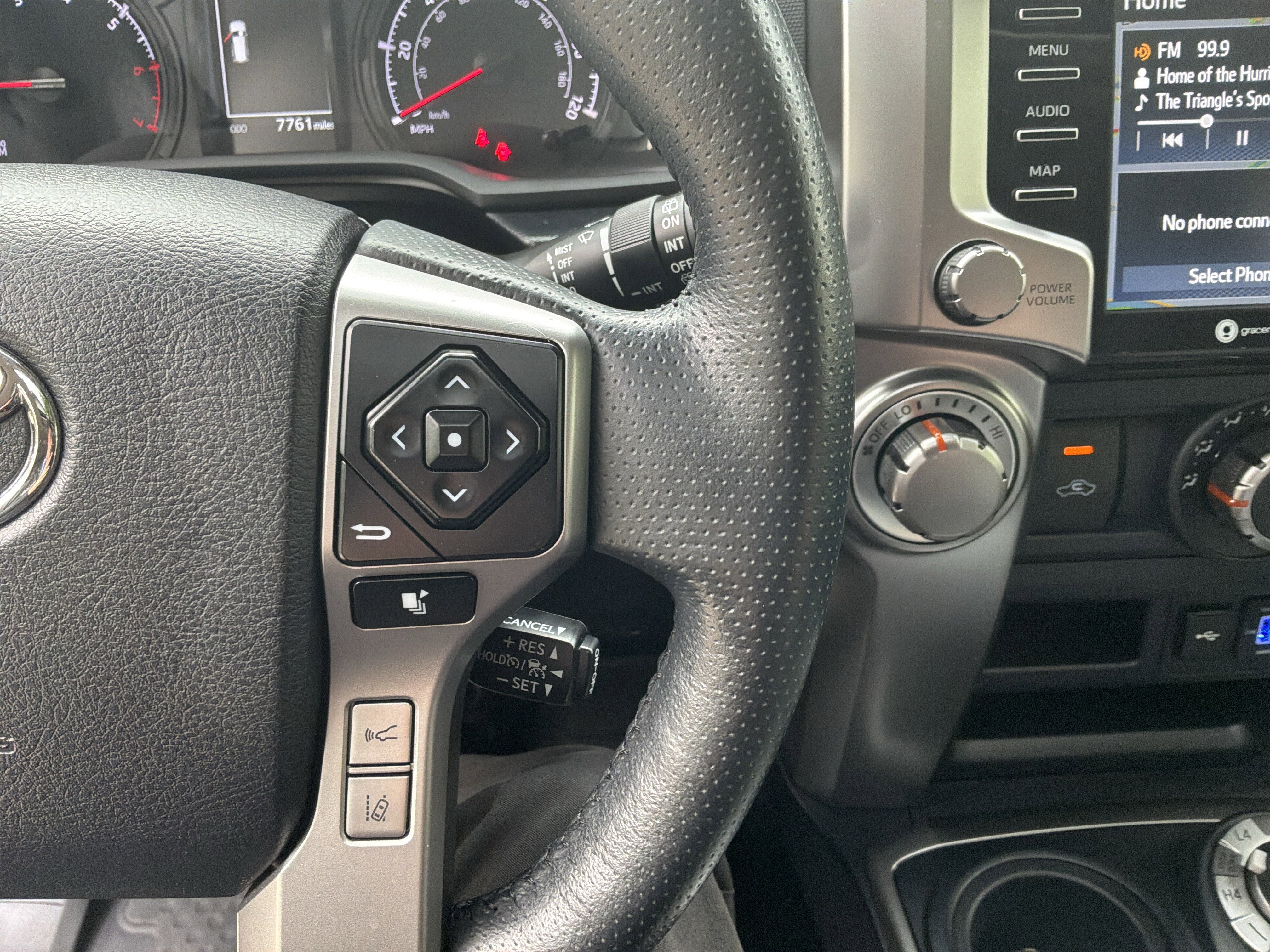 Used 2024 Toyota 4Runner SR5 Premium w/ Moonroof Package AWD/4WD image 20