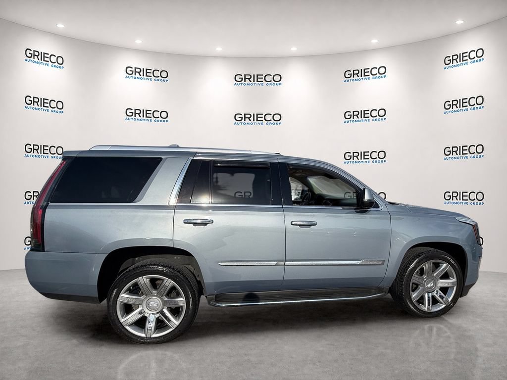 Used 2016 Cadillac Escalade Premium AWD/4WD image 8
