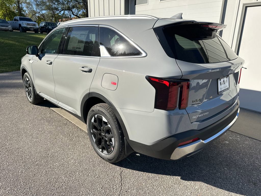 New 2026 Kia Sorento S image 8