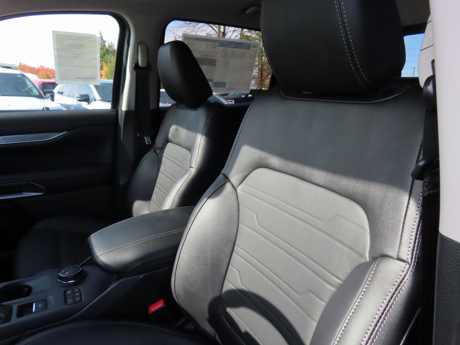 New 2025 Ford Ranger Lariat w/ Trailer Tow Package image 15